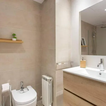 Apartment New With Private Rooftop *